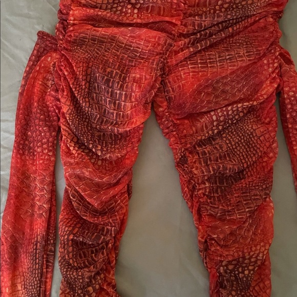 LIKE NEW PLT Red-Orange Croc Print Ruched Mesh Bardot Jumpsuit Full Bodysuit 4US - Picture 4 of 7